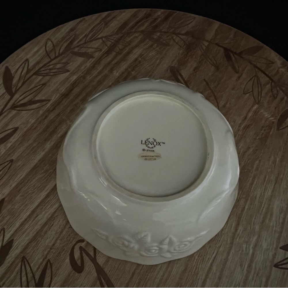 Lenox Rose Blossom Scalloped 5.5" Nut Candy Bowl - Picture 9 of 9